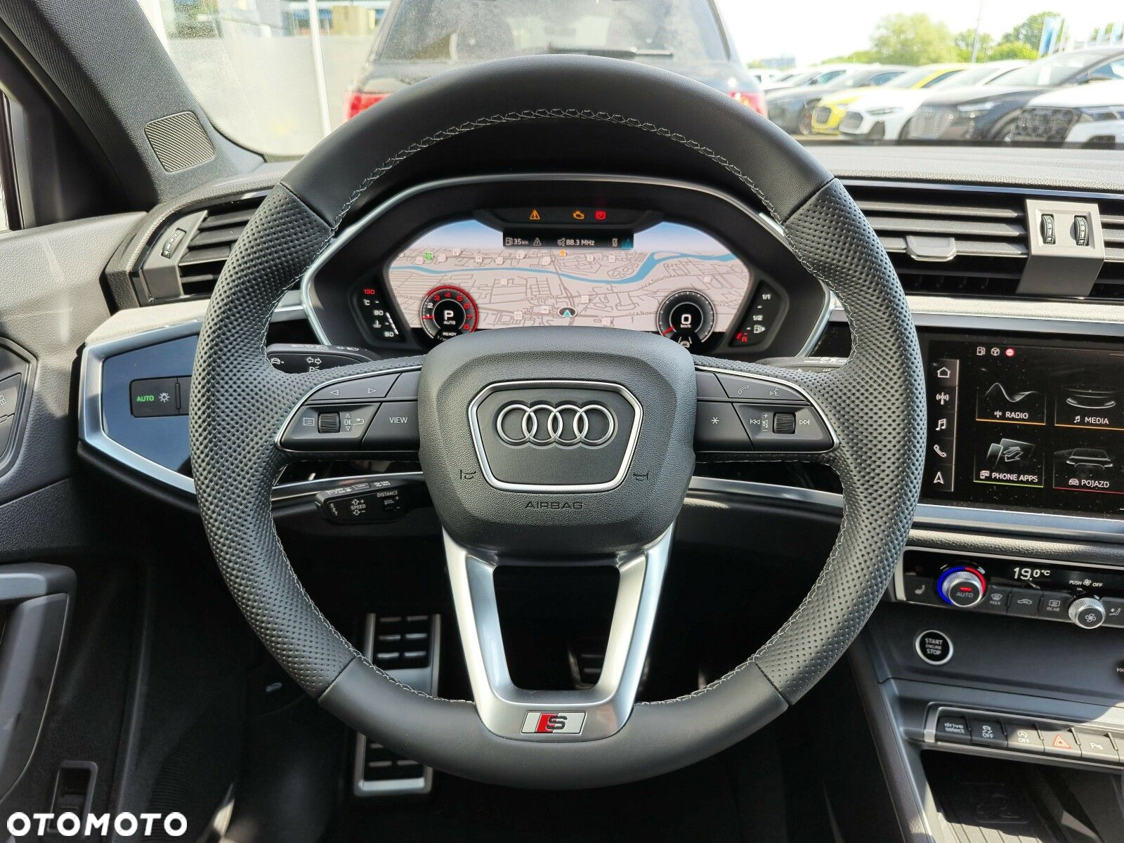 Audi Q3 Sportback - 13