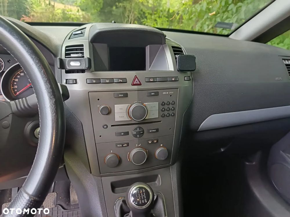 Opel Zafira 1.9 CDTI Cosmo - 4