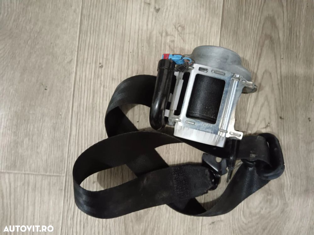Centura siguranta dreapta fata opel vivaro , renault trafic 2014-2019 34142242f, 93868117