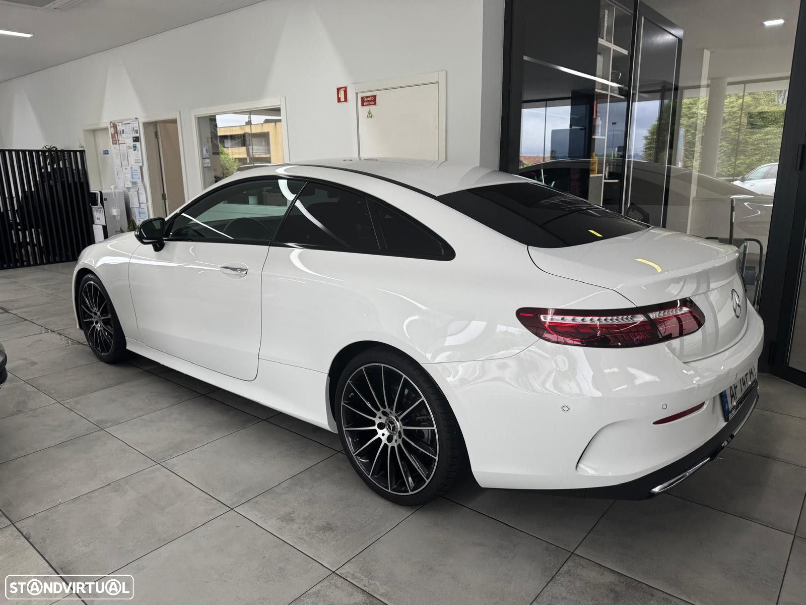 Mercedes-Benz E 220 d AMG Line - 8