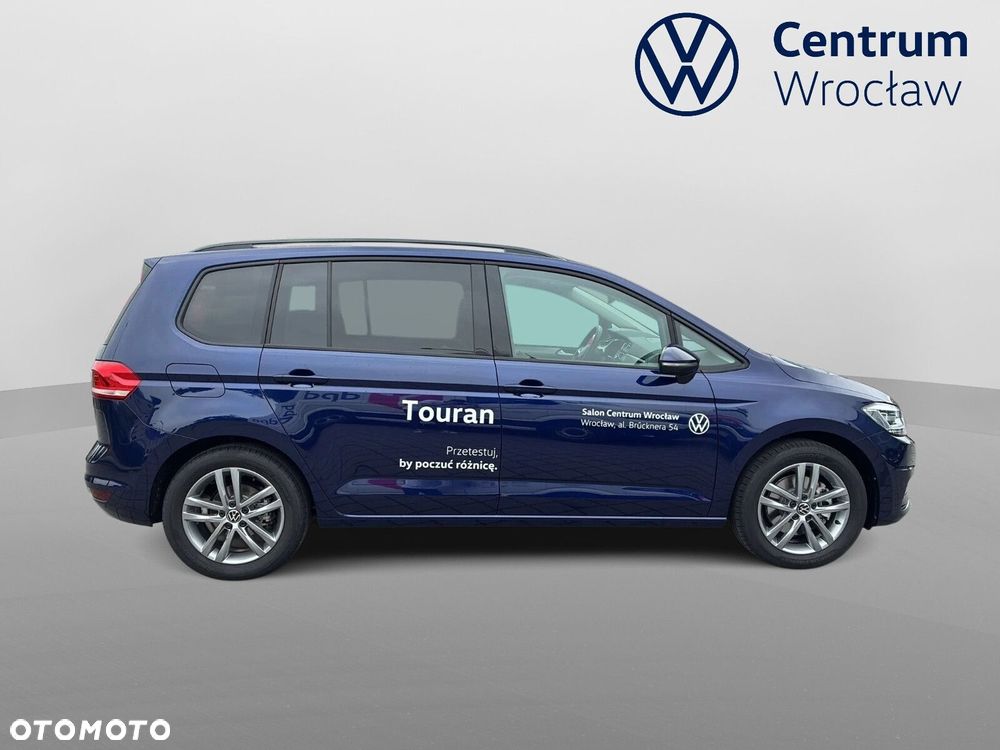 Volkswagen Touran - 4