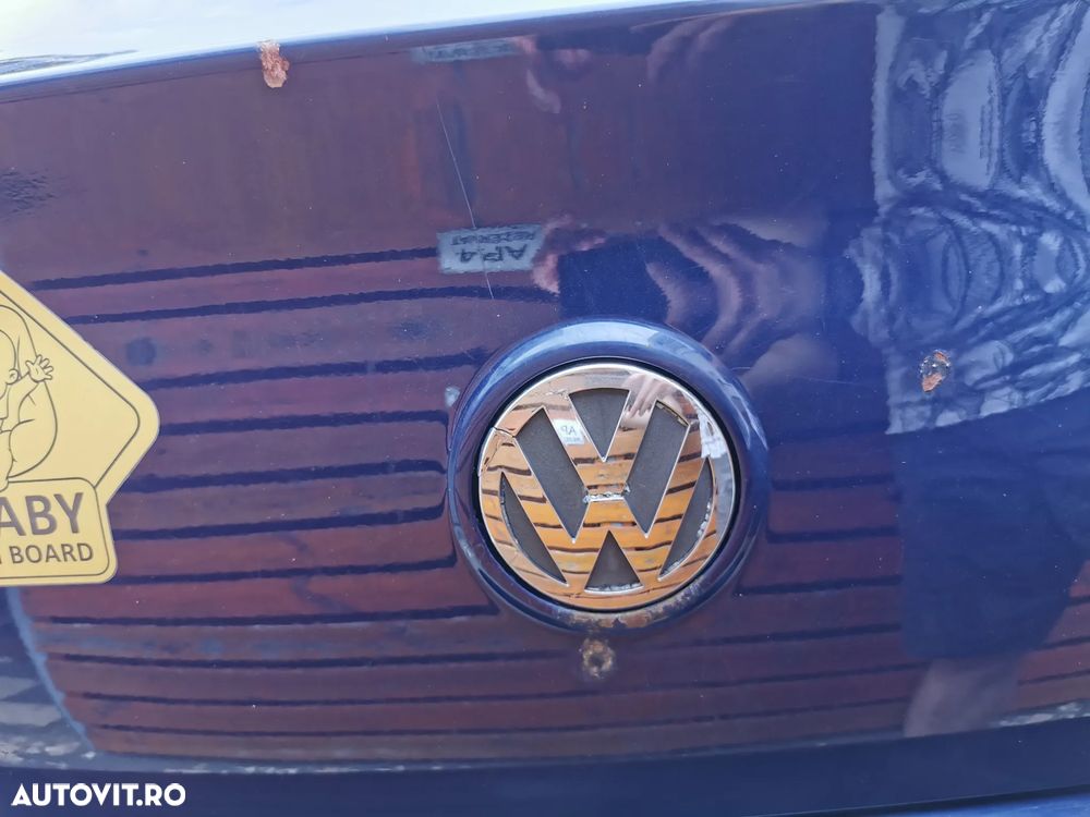 Volkswagen Passat - 12