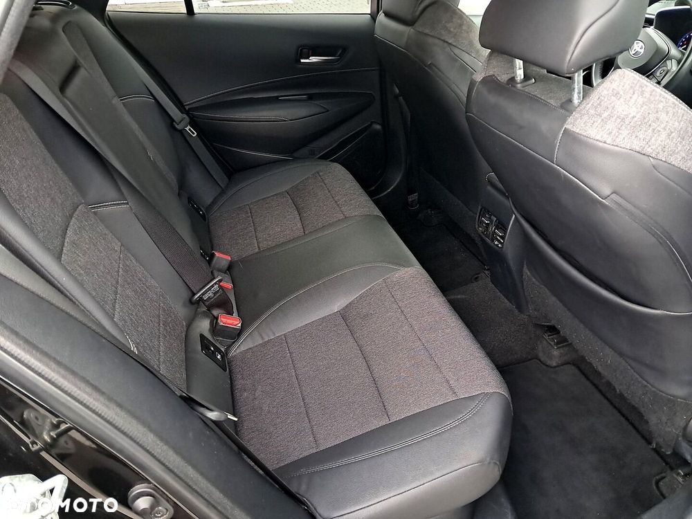 Toyota Corolla 1.8 Hybrid Comfort - 12
