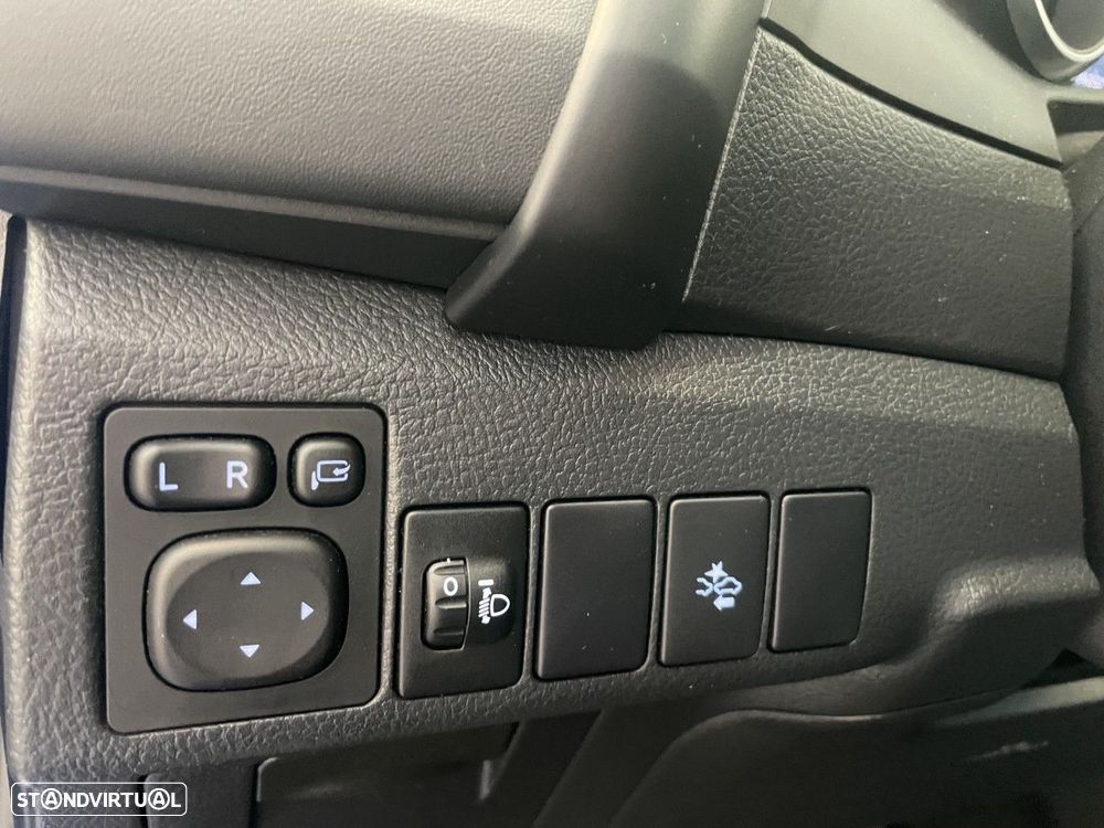 Toyota Auris 1.8 HSD Comfort +P.Techno+P.Sport - 19