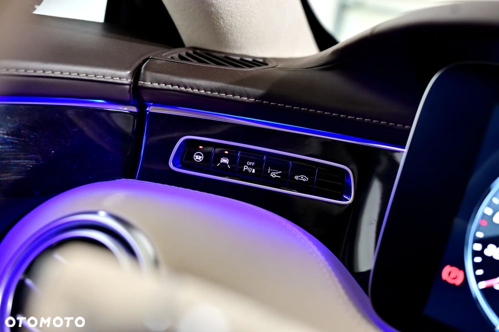 Mercedes-Benz Klasa S AMG 63 4-Matic+ 9G-TRONIC - 22