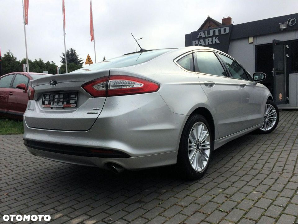 Ford Fusion - 2