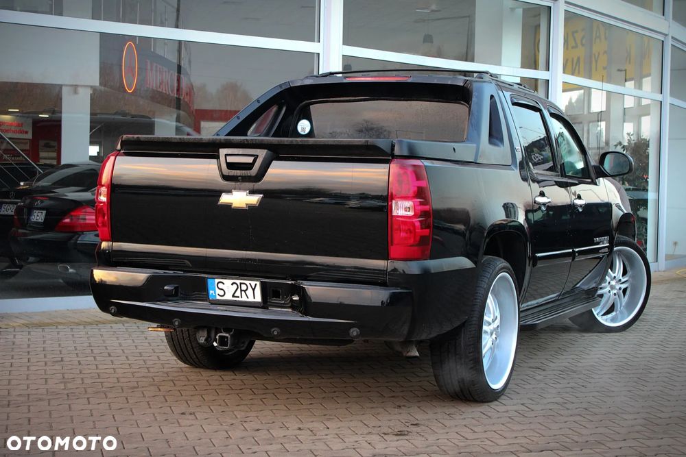 Chevrolet Avalanche - 6