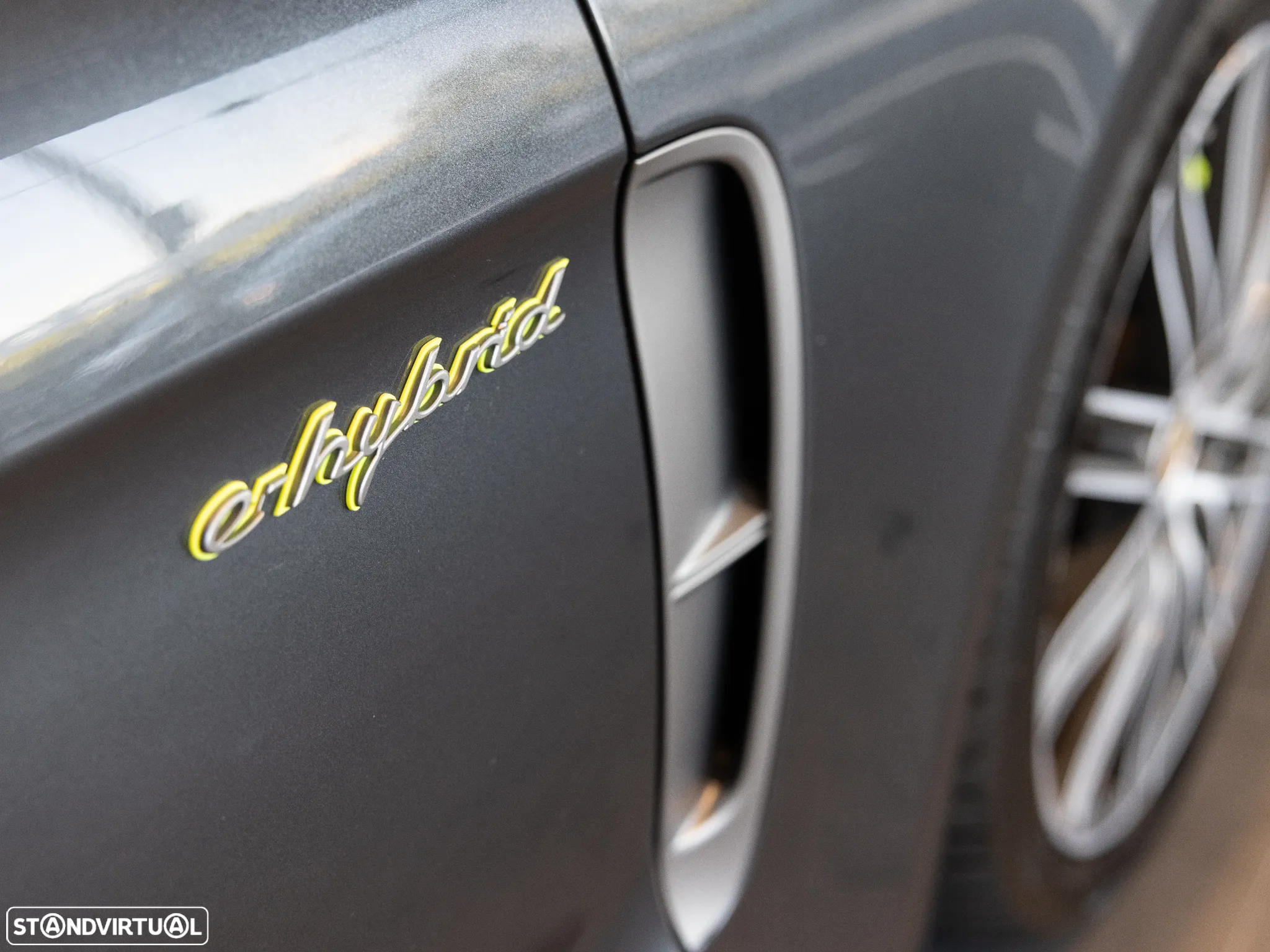 Porsche Panamera 4 E-Hybrid Platinum Edition - 16