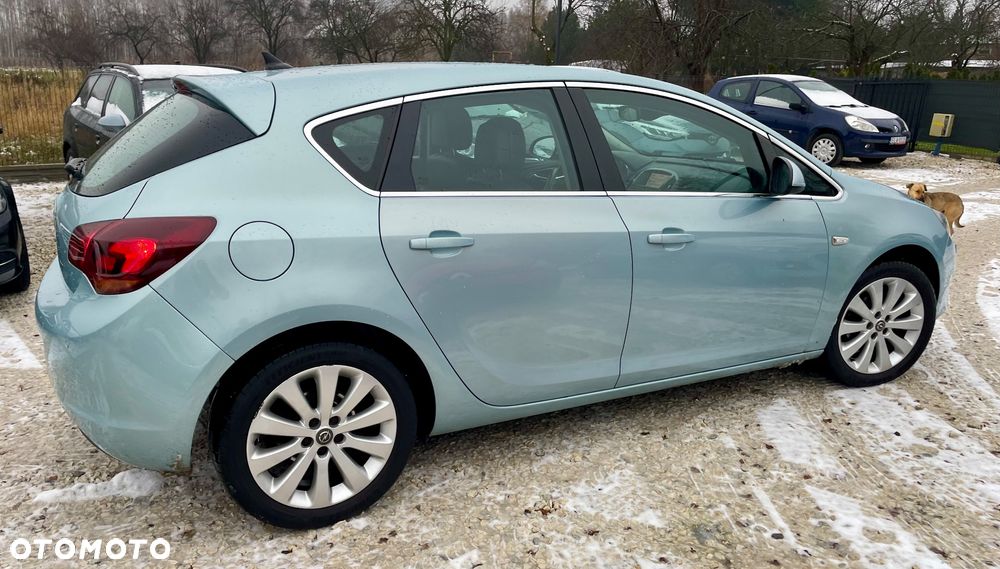 Opel Astra 1.6 NAVI - 17