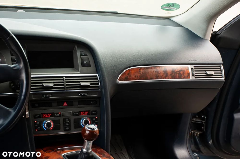 Audi A6 Limousine 2.4 - 28