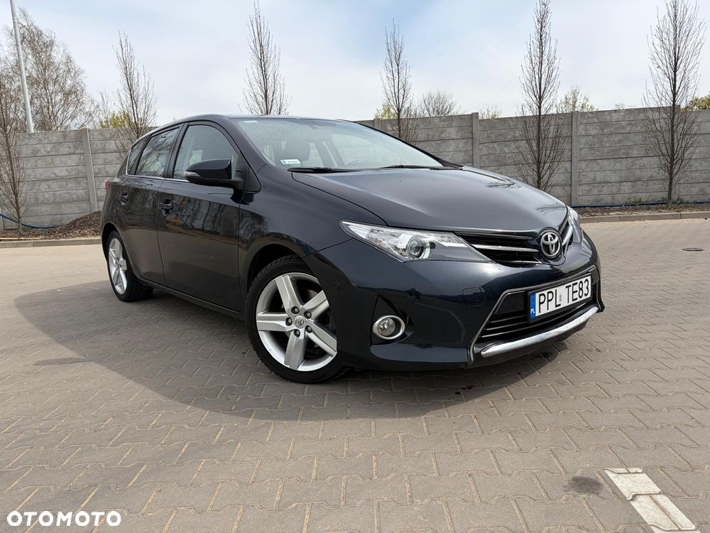 Toyota Auris - 1