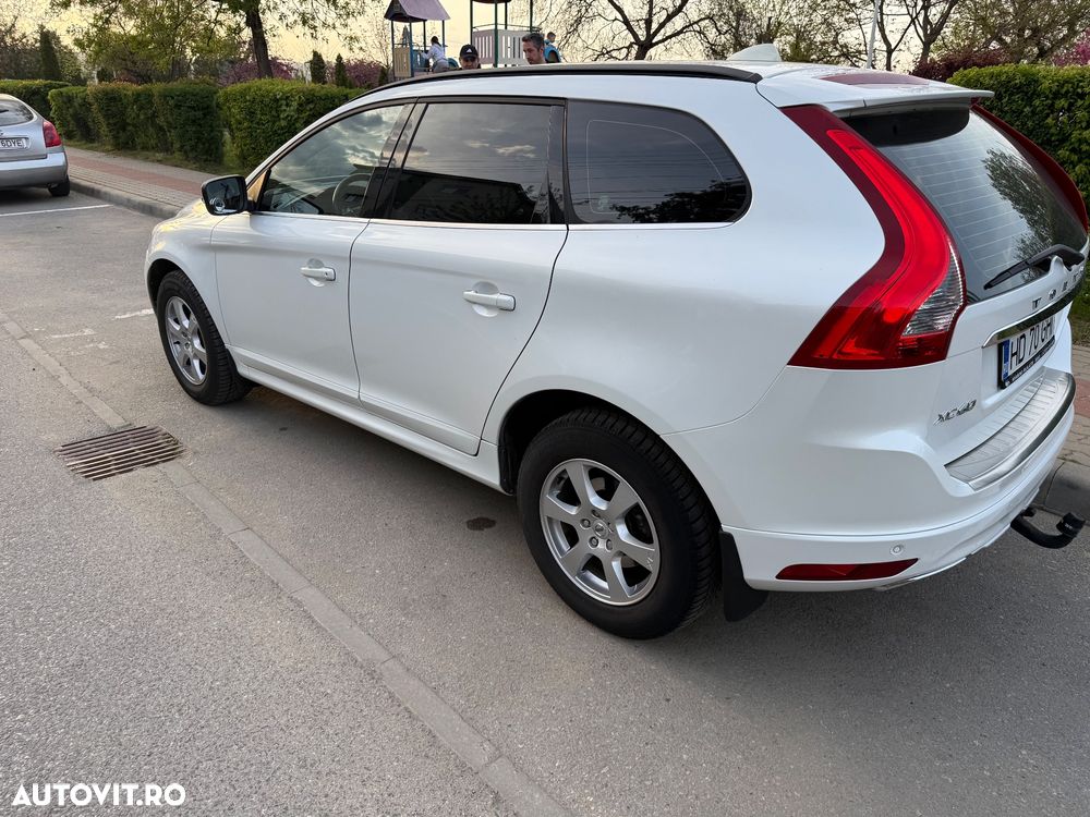 Volvo XC 60 D4 VEA Start-Stop R-Design - 4