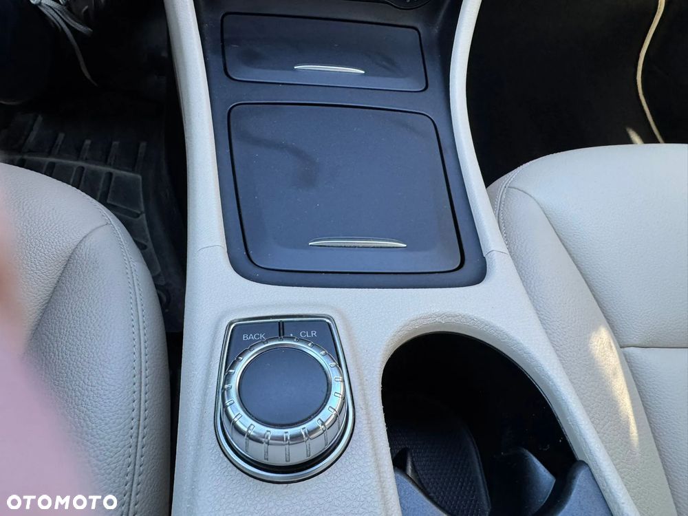 Mercedes-Benz GLA 250 4Matic 7G-DCT Edition 1 - 12