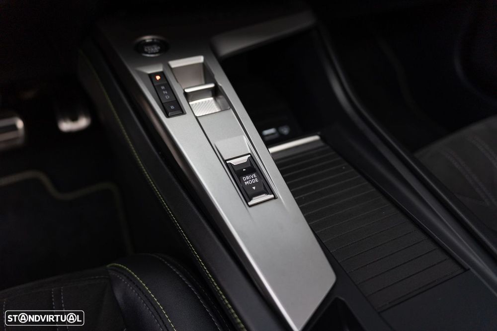 Peugeot 408 1.6 Hybrid GT e-EAT8 - 29