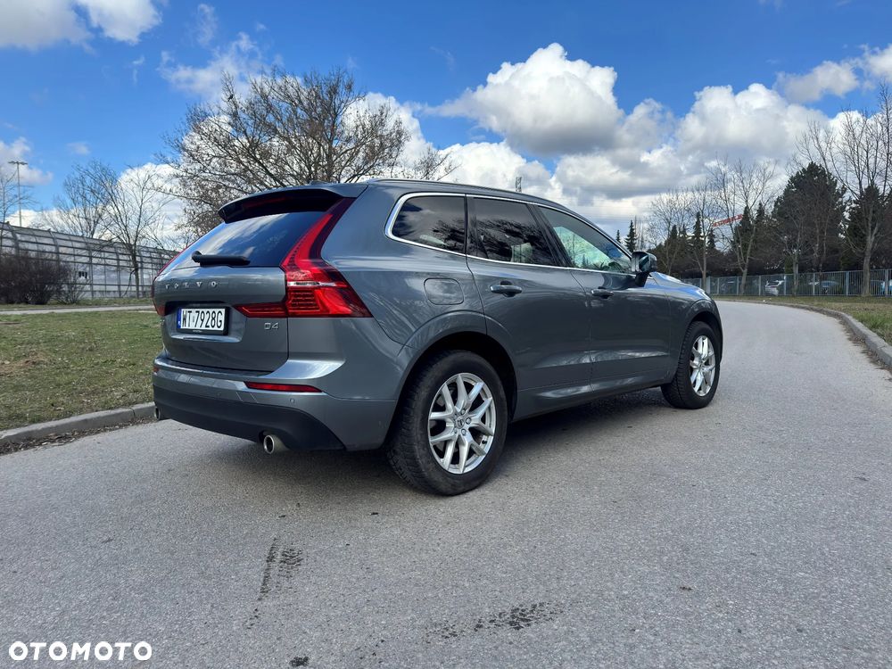 Volvo XC 60 D4 Momentum - 4