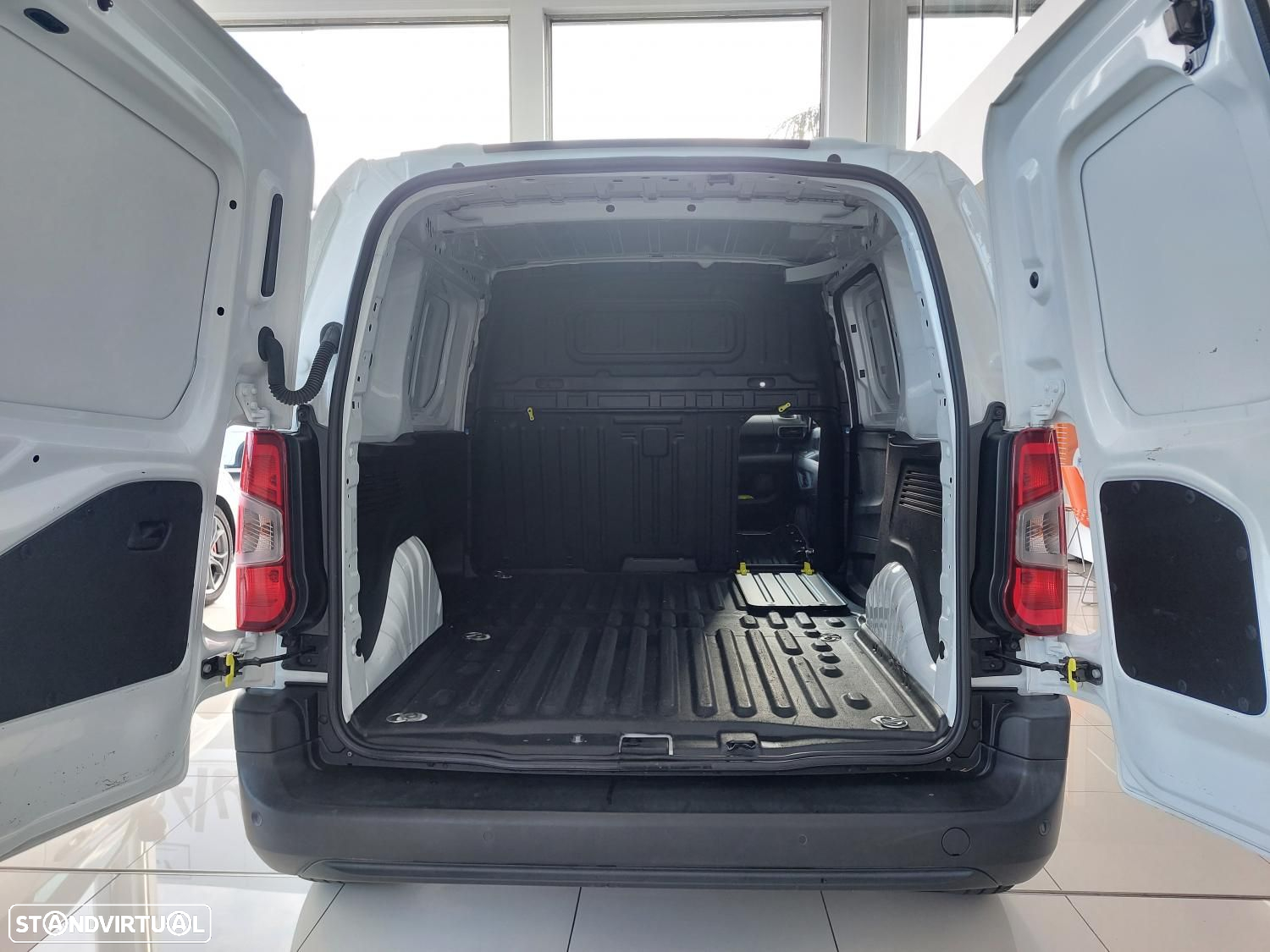 Opel Combo 1.5 CDTI L1H1Enjoy  - IVA Dedutível - 10