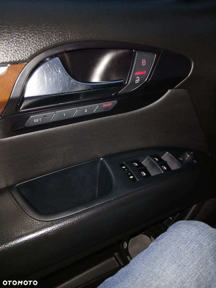 Audi Q7 3.0 TDI DPF clean diesel Quattro Tiptronic - 9