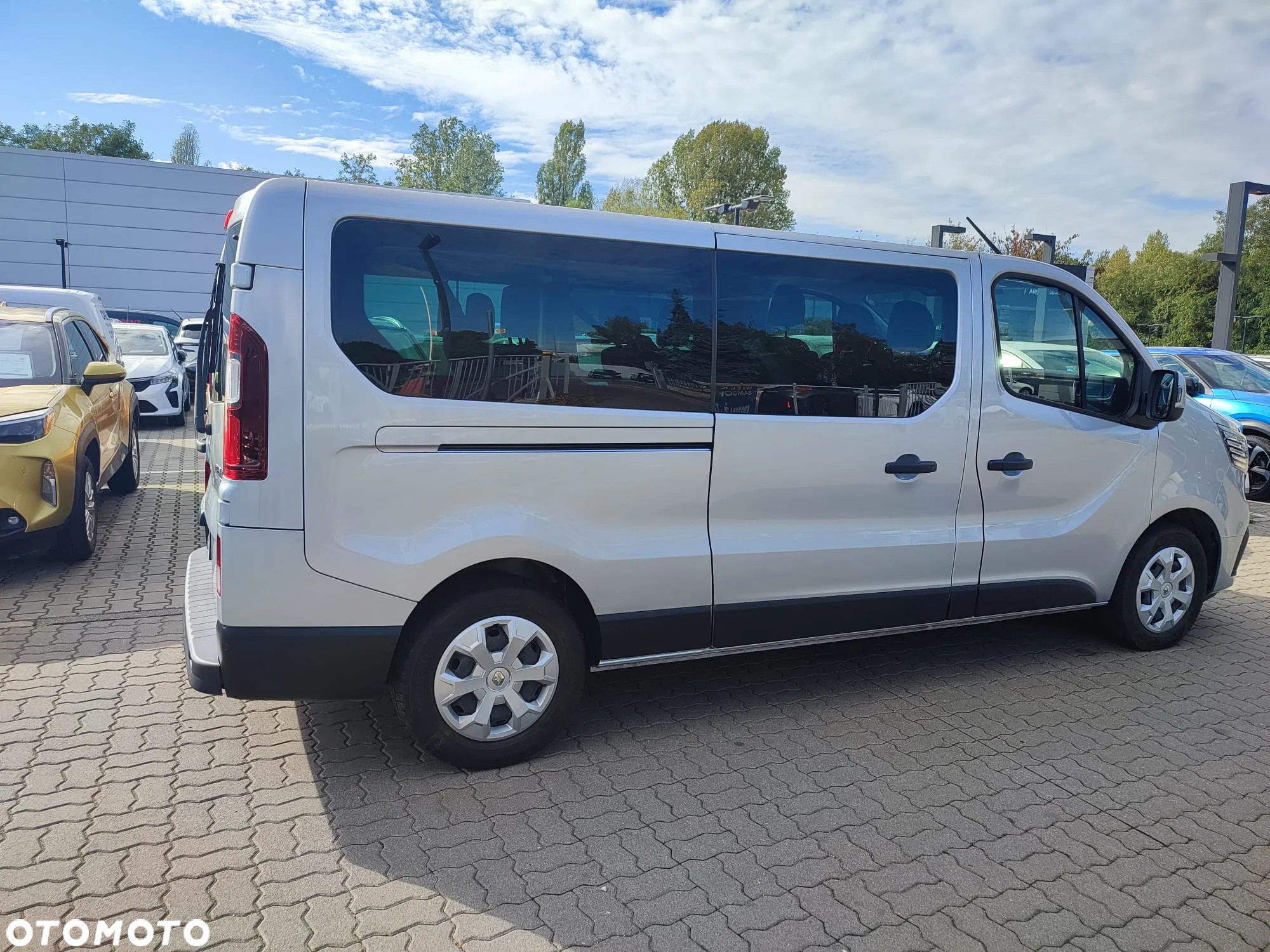 Renault Trafic SpaceClass 2.0 dCi - 21