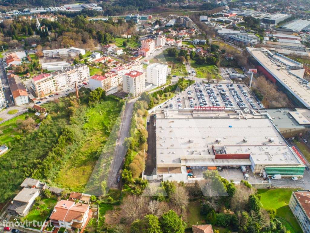 Lote de Construção em altura - Excelente localização central em São... - Grande imagem: 2/22