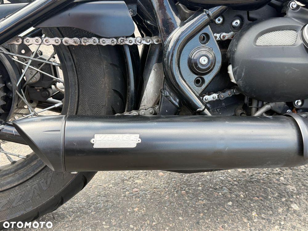 Triumph Bonneville Bobber - 9