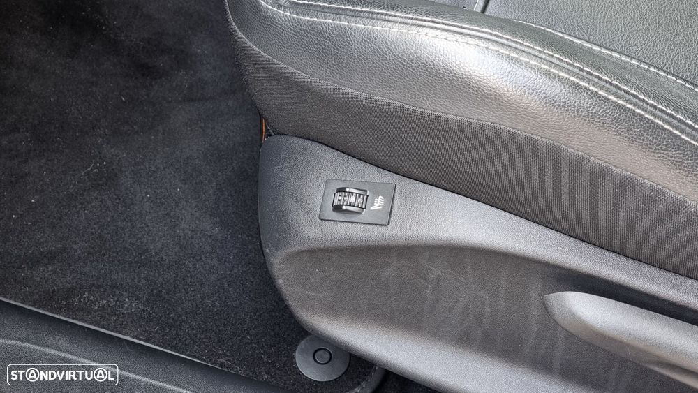 Peugeot 208 1.2 PureTech GT Line - 22