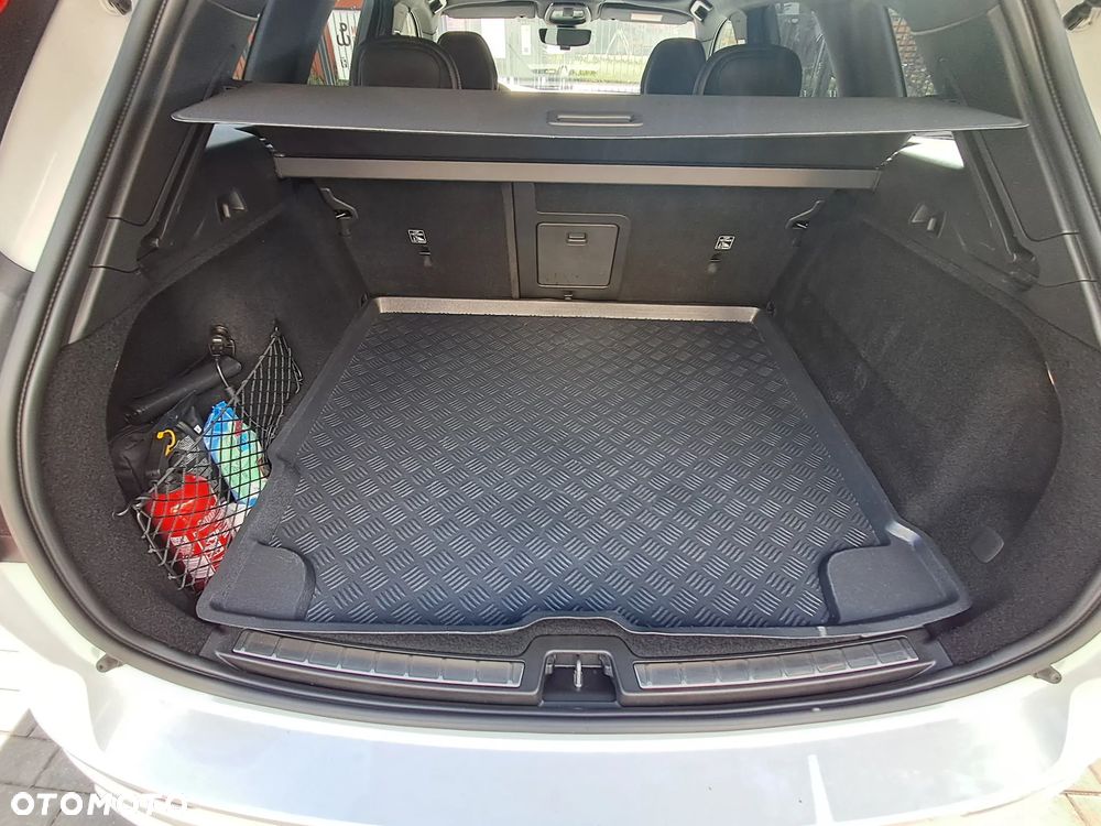 Volvo XC 60 B4 B Plus Dark - 21