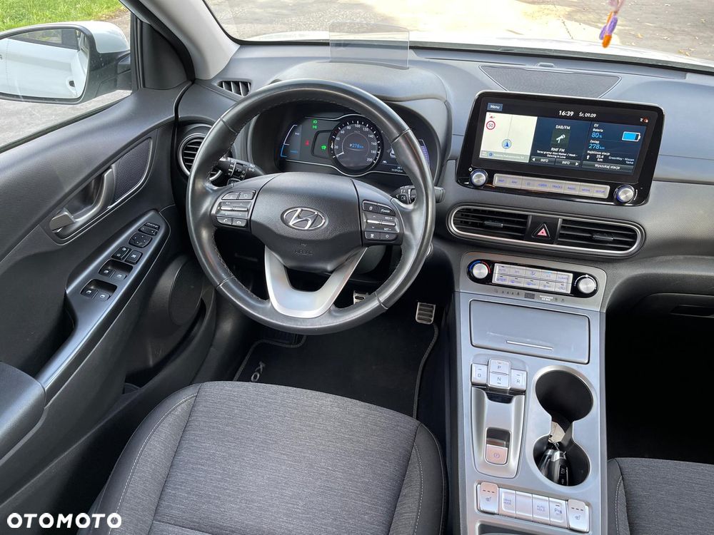 Hyundai Kona 64kWh Premium - 9