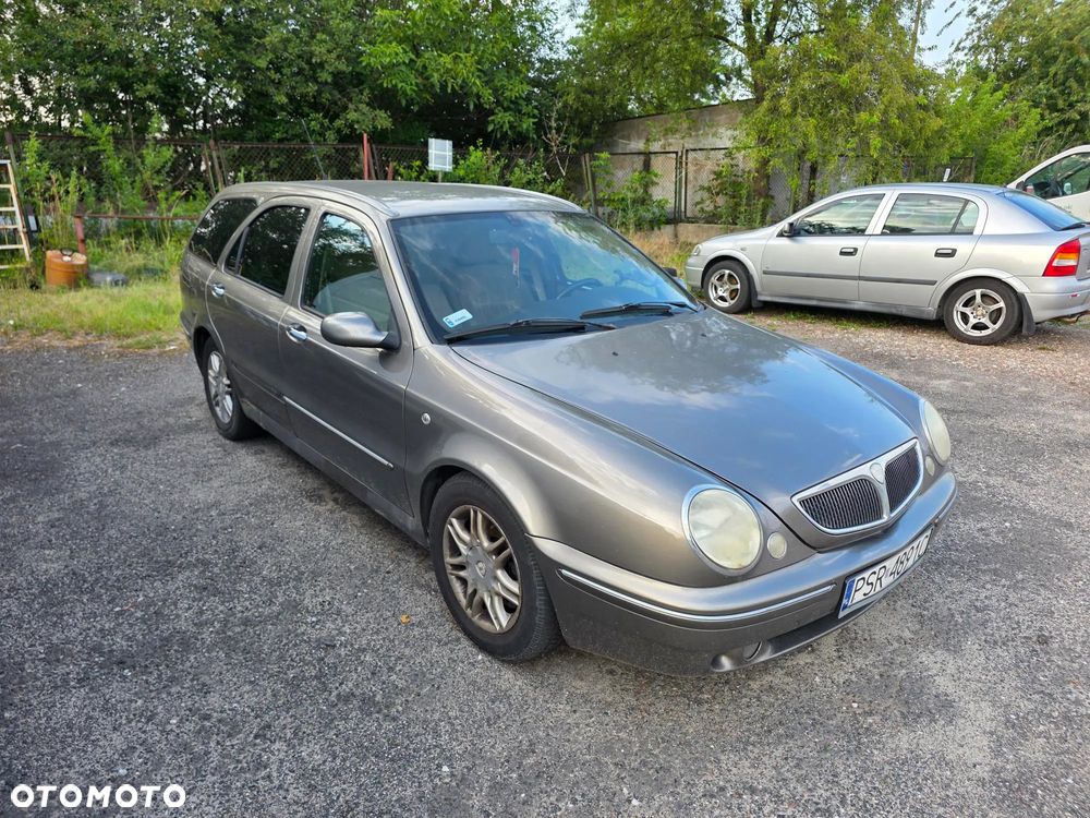 Lancia Lybra 1.9 JTD LX - 6