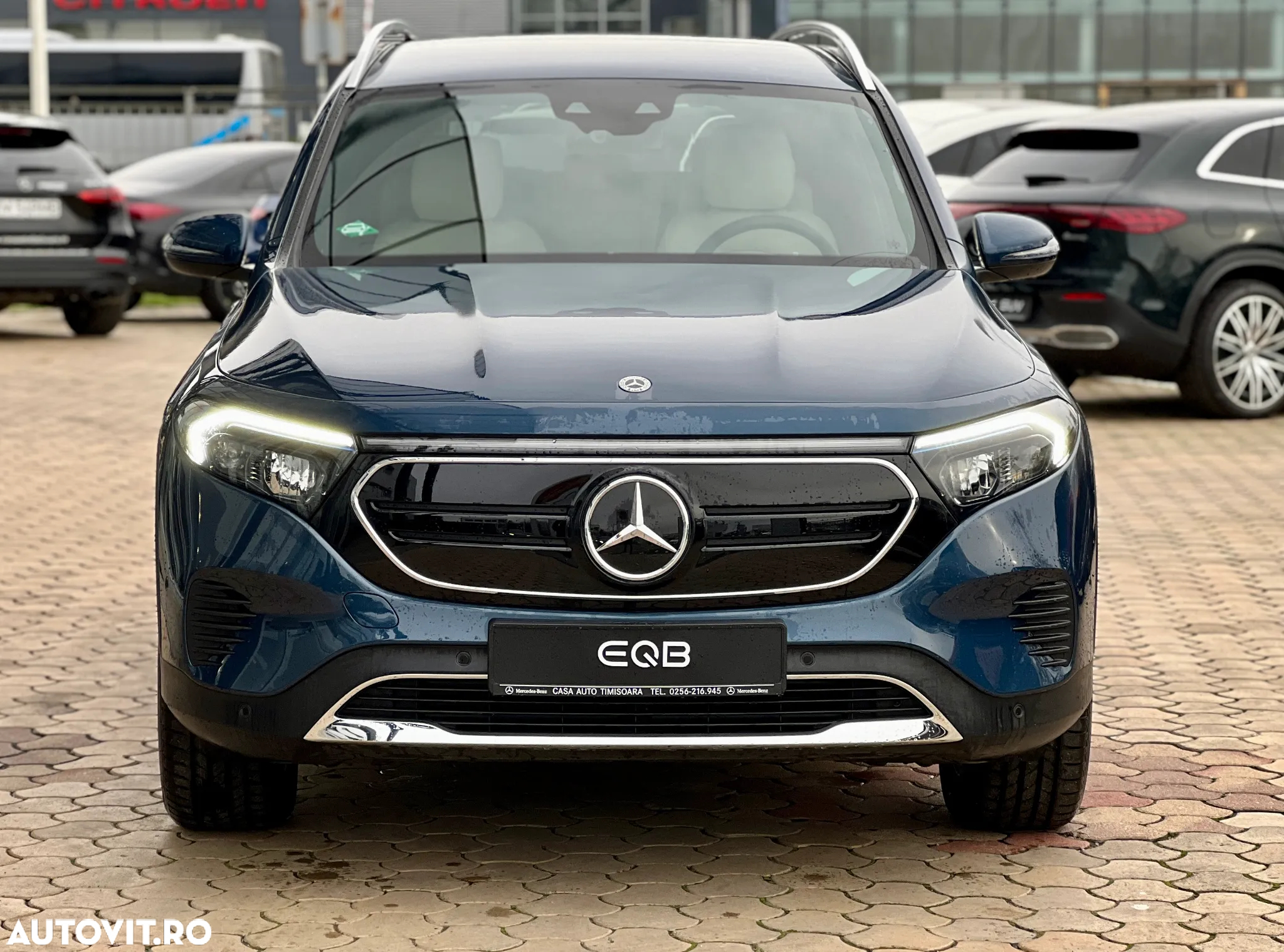Mercedes-Benz EQB 300 4MATIC - 9