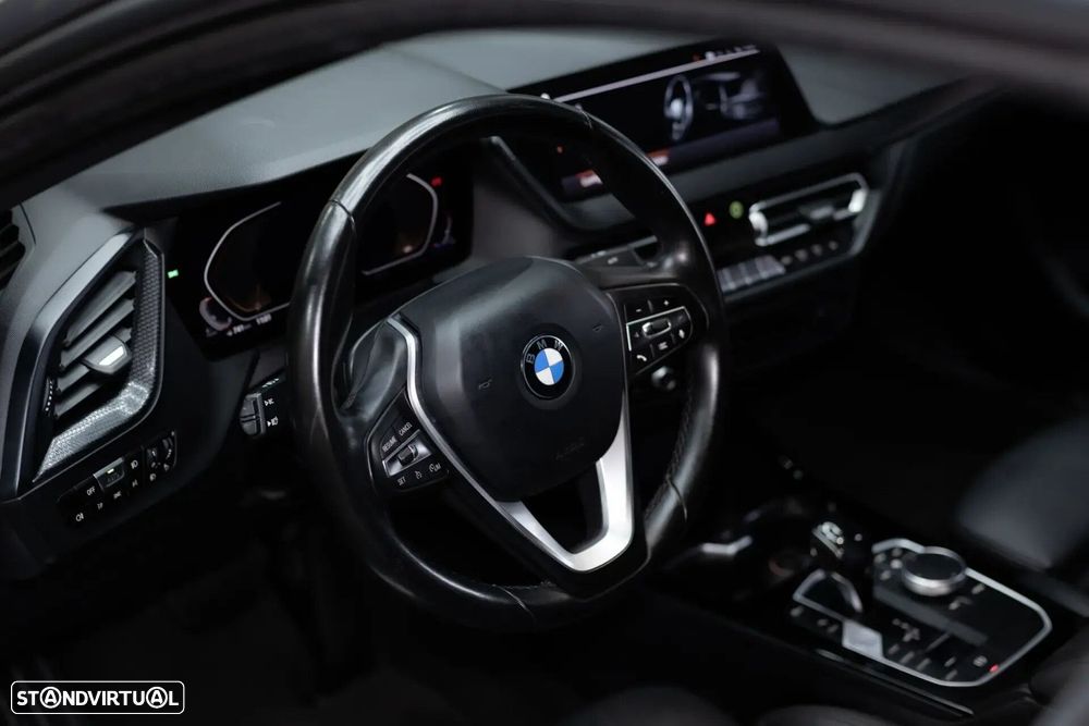 BMW 216 Gran Coupé - 32