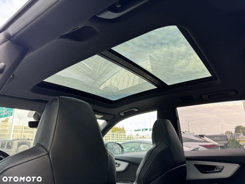 Audi Q8 - 32