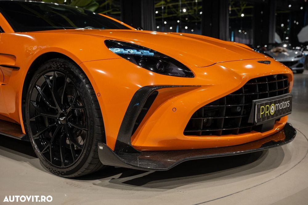 Aston Martin V8 Vantage - 7