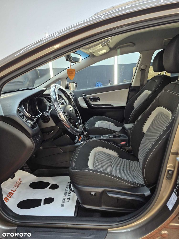 Kia Ceed - 4