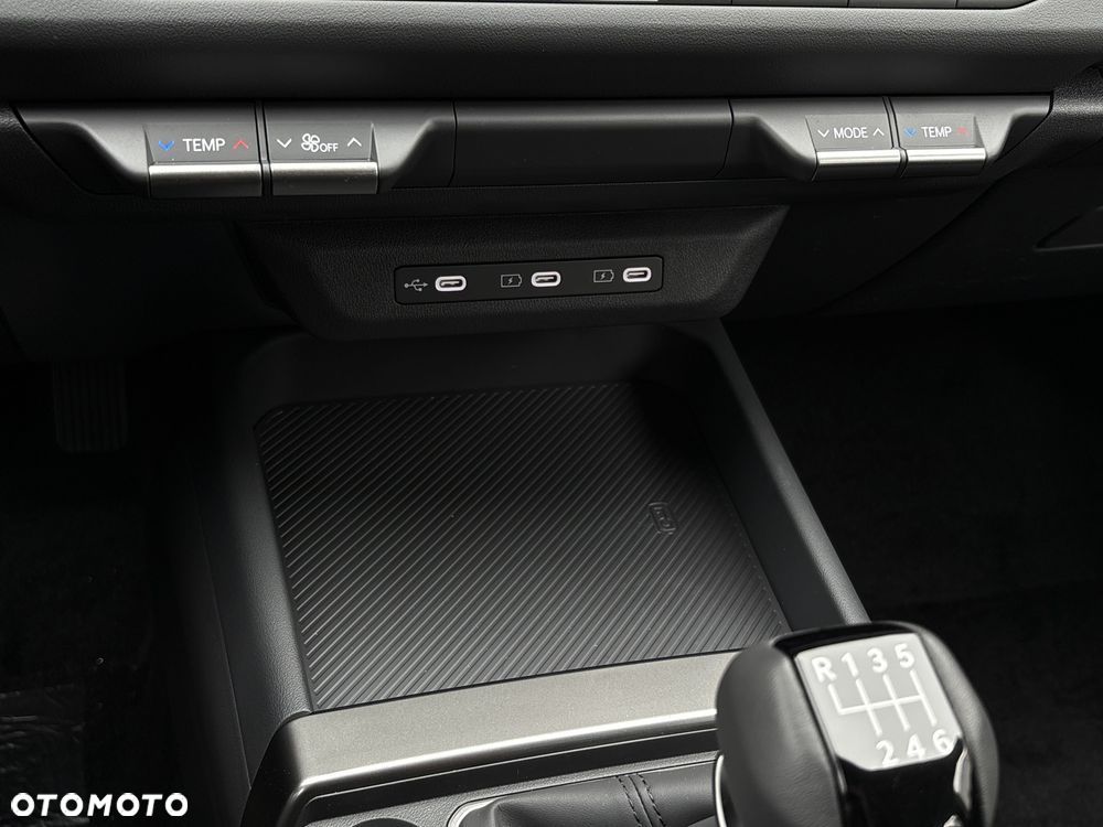 Kia Seltos 1.6 T-GDI M - 23