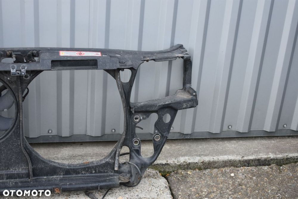 PAS PRZEDNI AUDI A4 B5 1.6B - 4