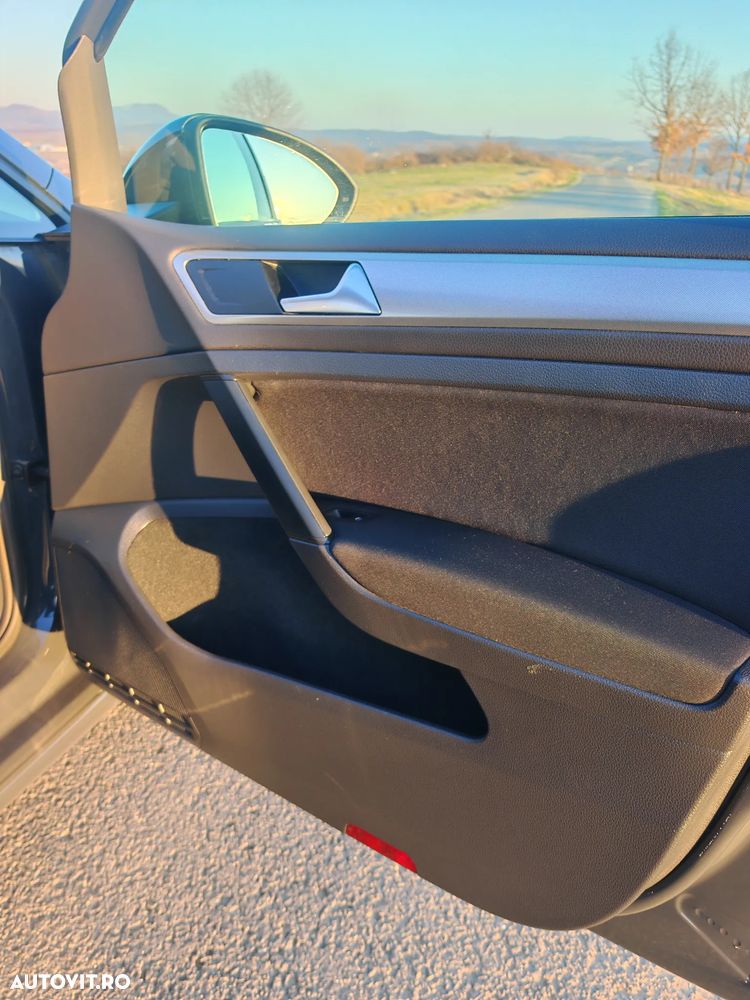 Volkswagen Golf 1.6 TDI (BlueMotion Technology) Comfortline - 17