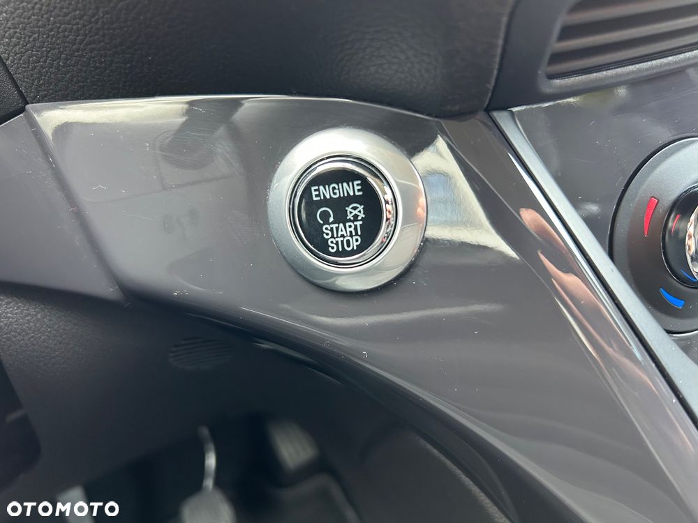 Ford Kuga 2.0 TDCi 2x4 Titanium - 28