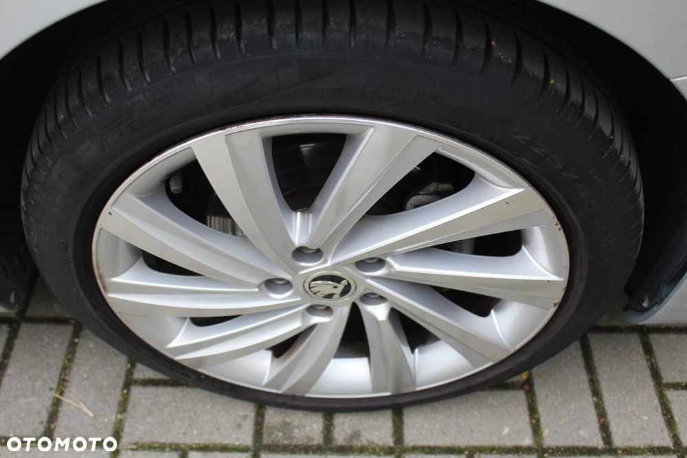 Skoda Octavia 2.0 TDI Style DSG - 23