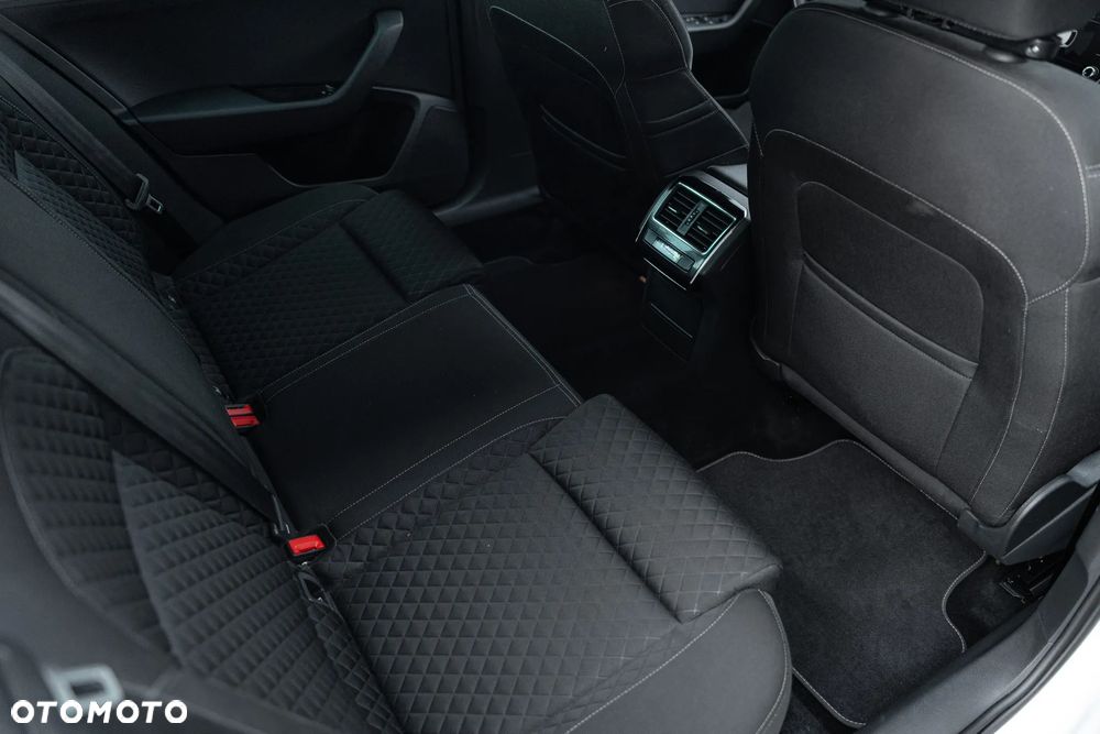 Skoda Superb 2.0 TDI Style - 28