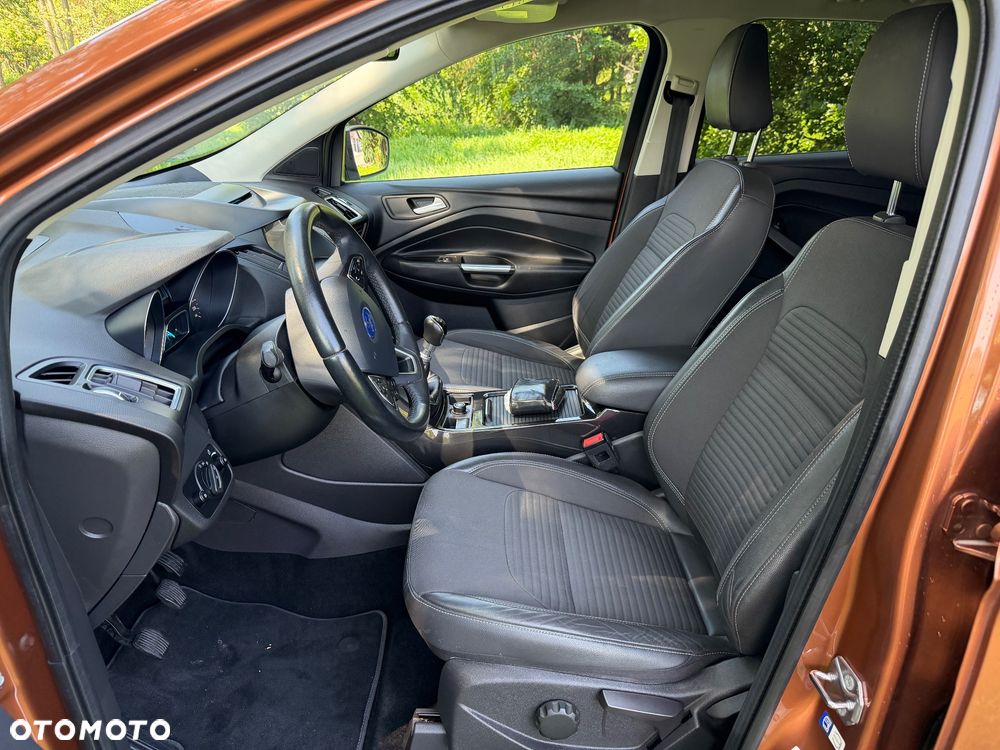 Ford Kuga 2.0 TDCi 2x4 Titanium - 13