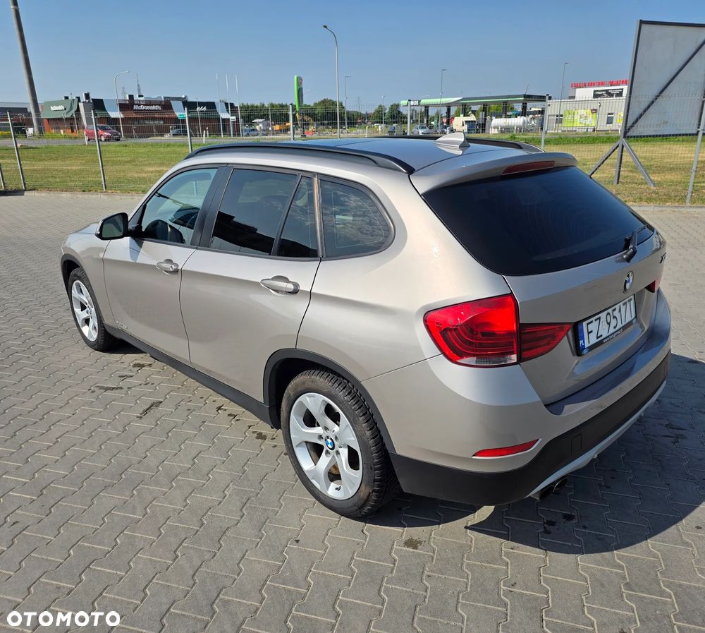 BMW X1 xDrive28i xLine - 5