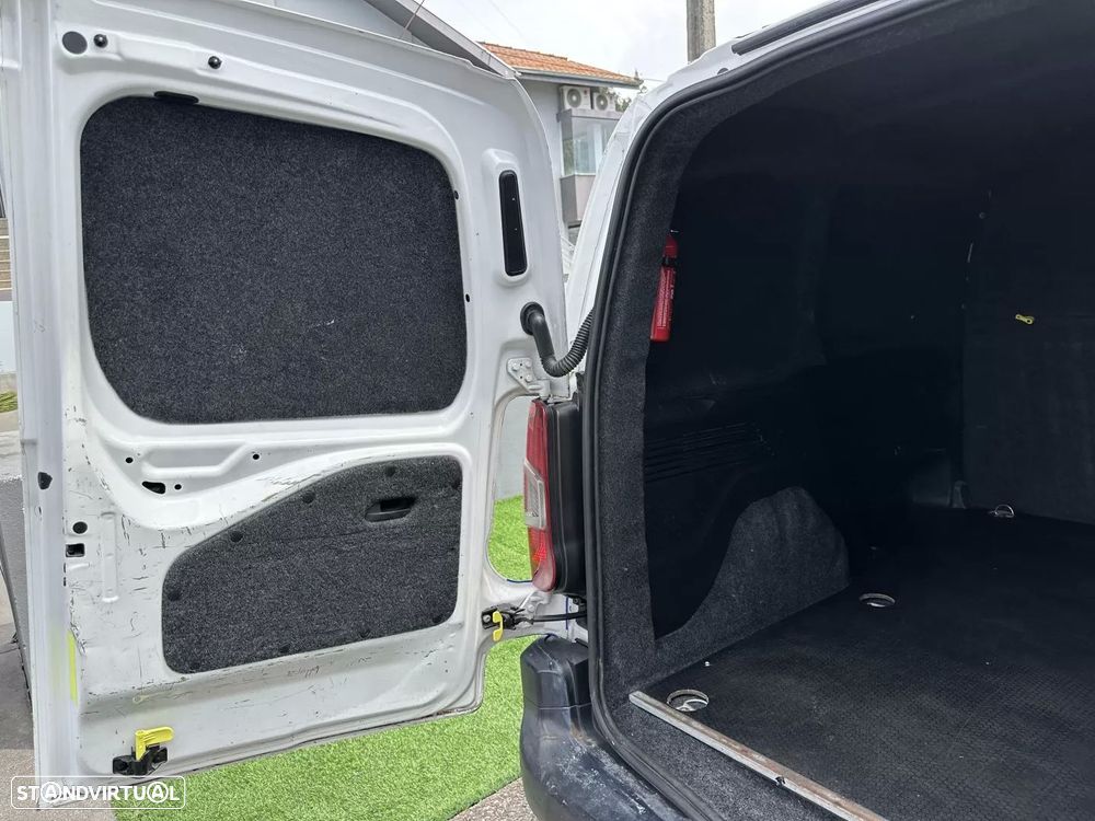 Citroën berlingo 1.5 hdi 3 lugares - 17