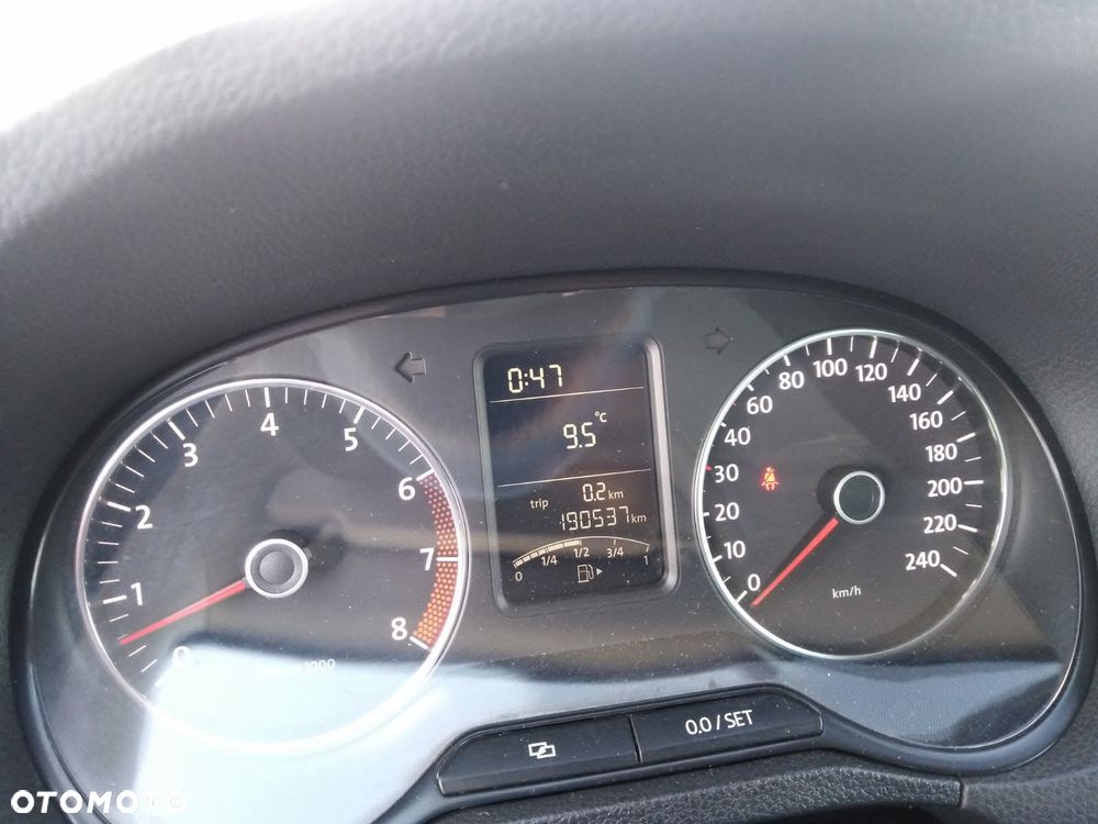 Volkswagen Polo 1.2 TSI Blue Motion Technology Comfortline - 9