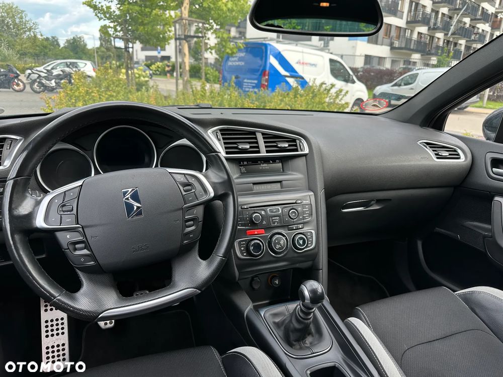 Citroën DS4 1.6 HDi SoChic - 24