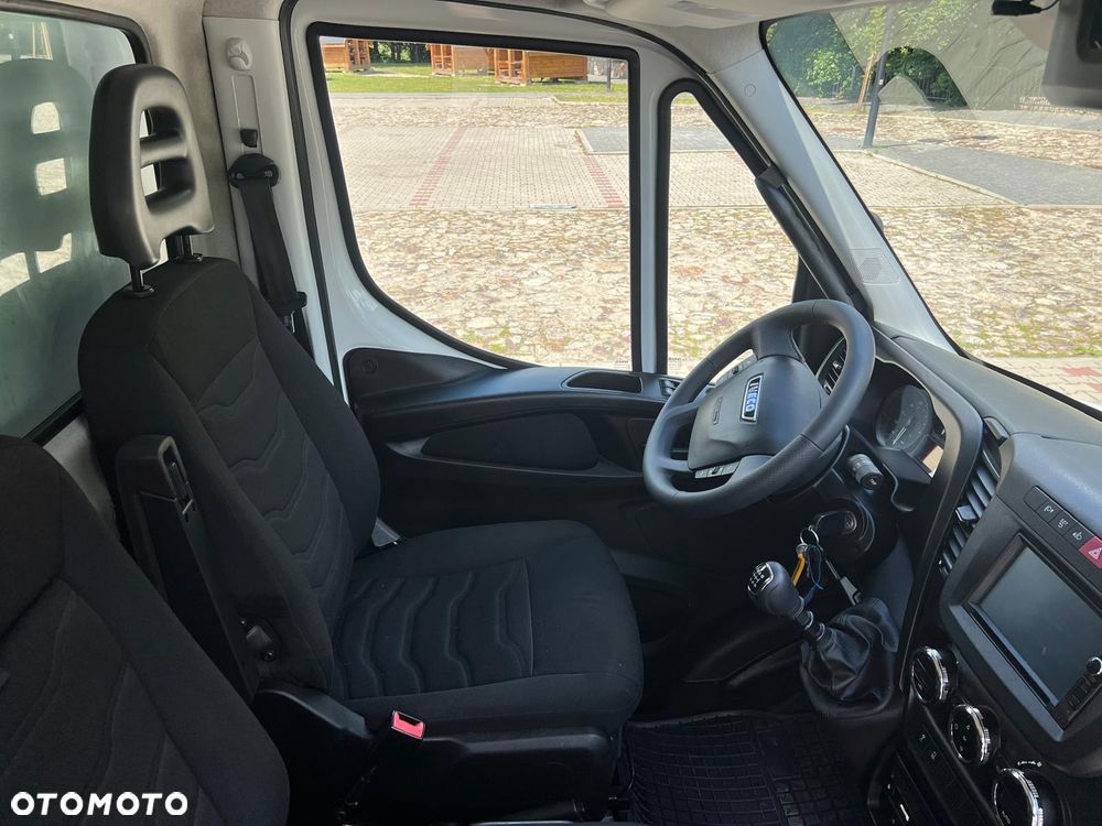 Iveco Daily 70C17 / Kontener / Winda / - 36