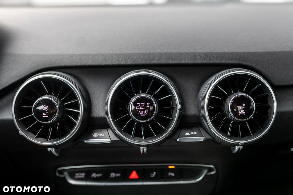 Audi TT Coupé - 10