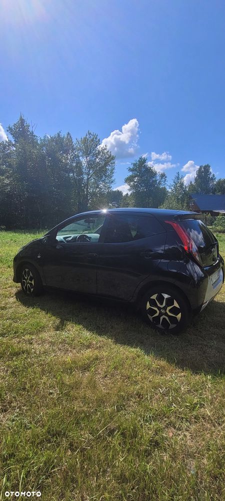 Toyota Aygo x-play - 3