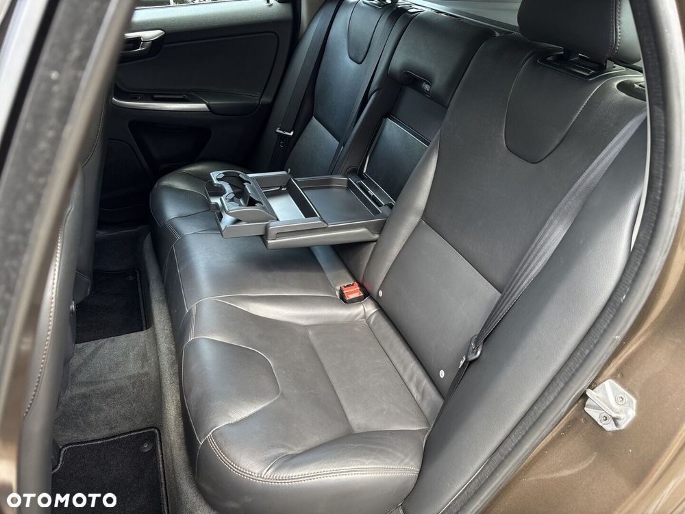 Volvo XC 60 - 16