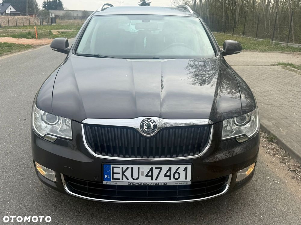 Skoda Superb 1.6 TDI GreenLine - 24