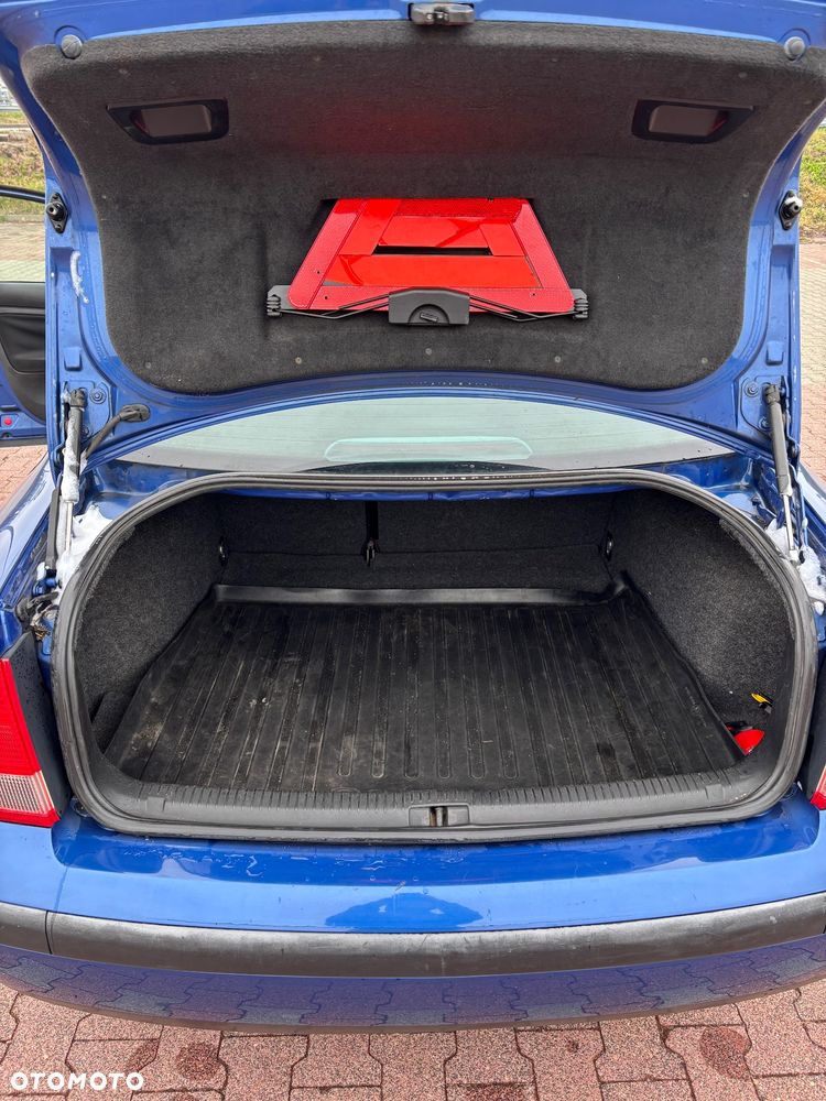 Volkswagen Passat - 27